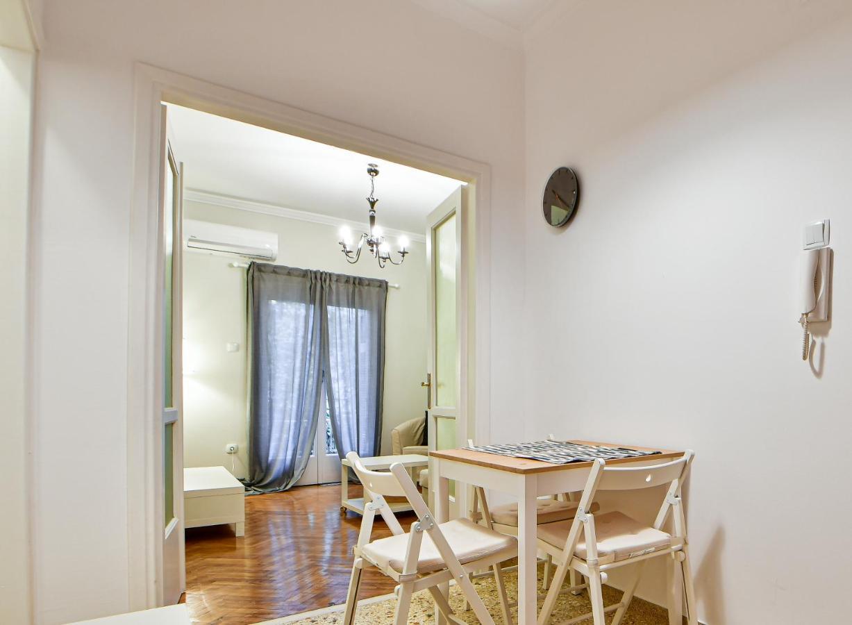 Thiras Lovely Apartment By Zain Athen Exterior foto