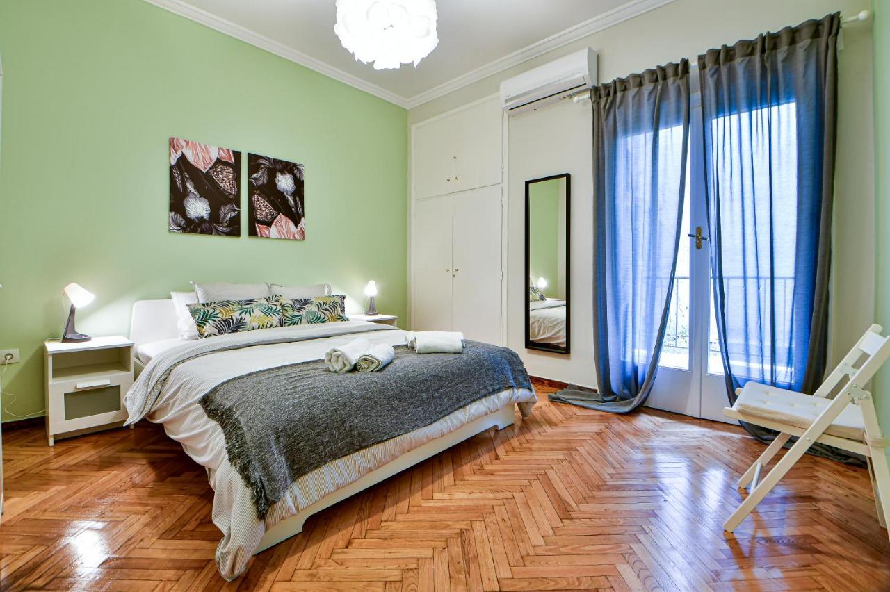 Thiras Lovely Apartment By Zain Athen Exterior foto