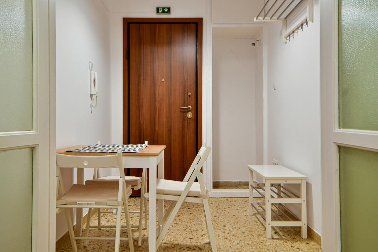 Thiras Lovely Apartment By Zain Athen Exterior foto
