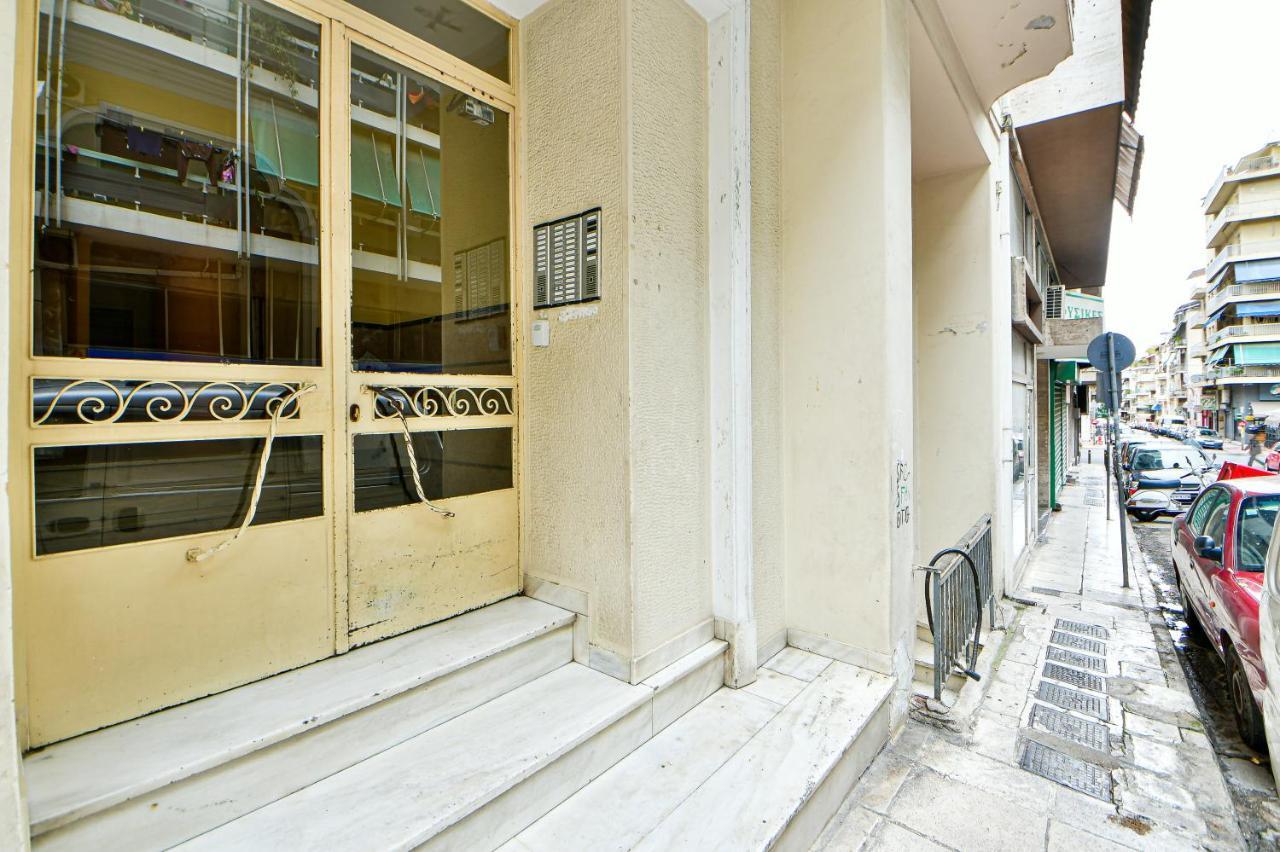 Thiras Lovely Apartment By Zain Athen Exterior foto